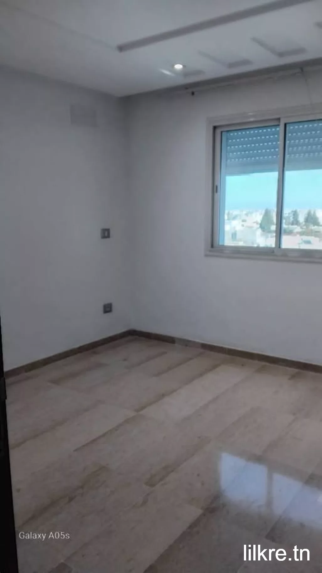 A louer un appartement route gremda km 6.5