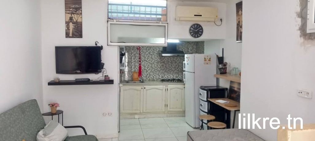 A  louer un studio  a la kram 