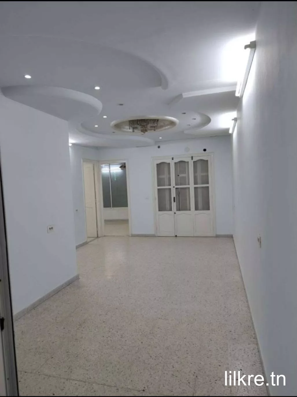 A louer un étage de villa a cité hidhab 