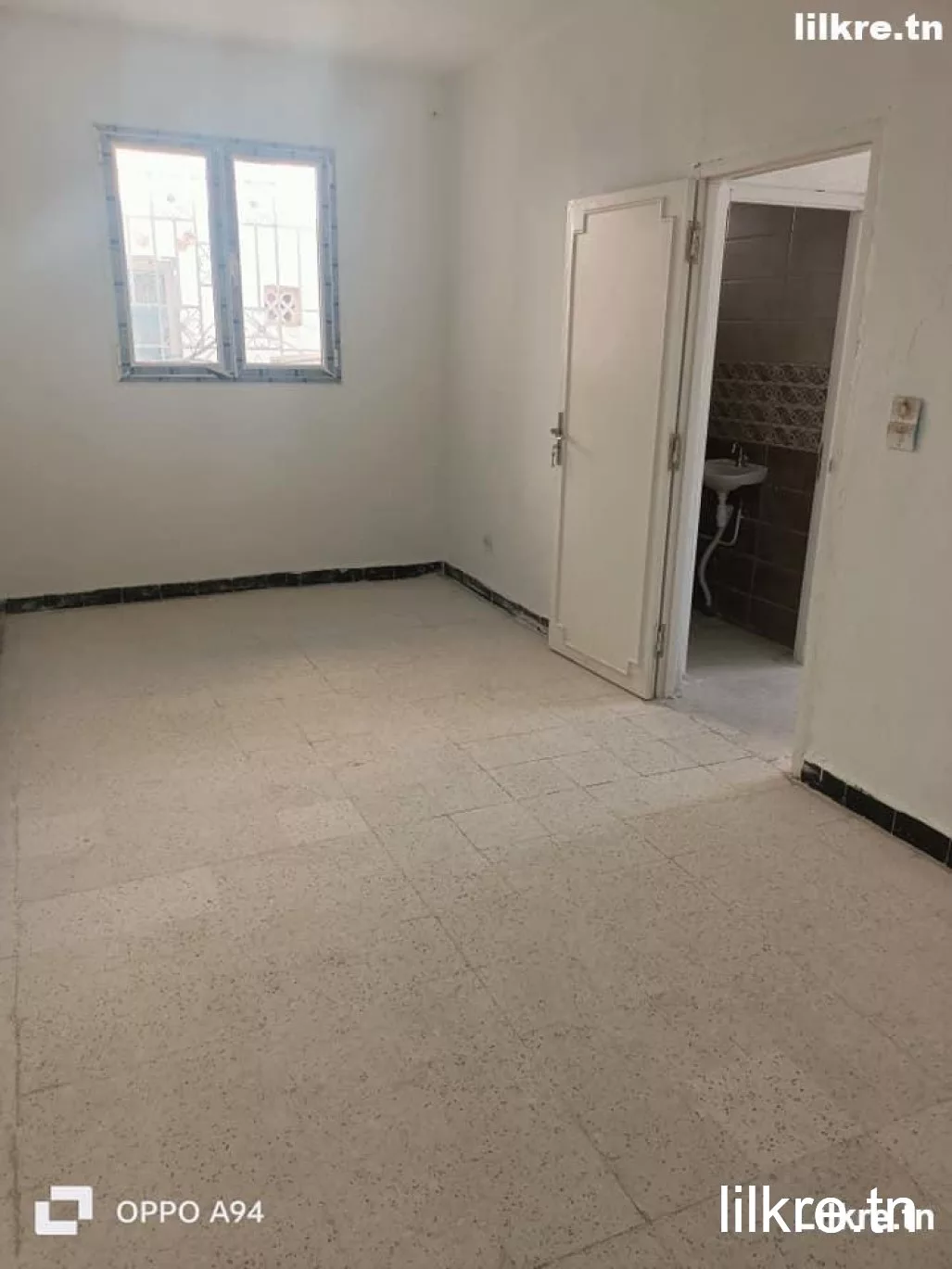 A louer un Studio S+1 El Ouardia