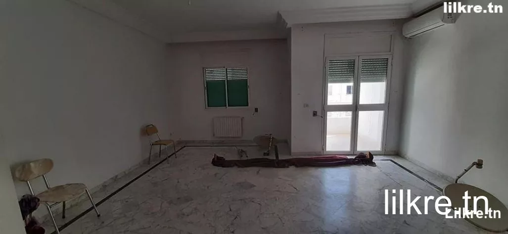 A louer un Appartement S+4 à Soukra