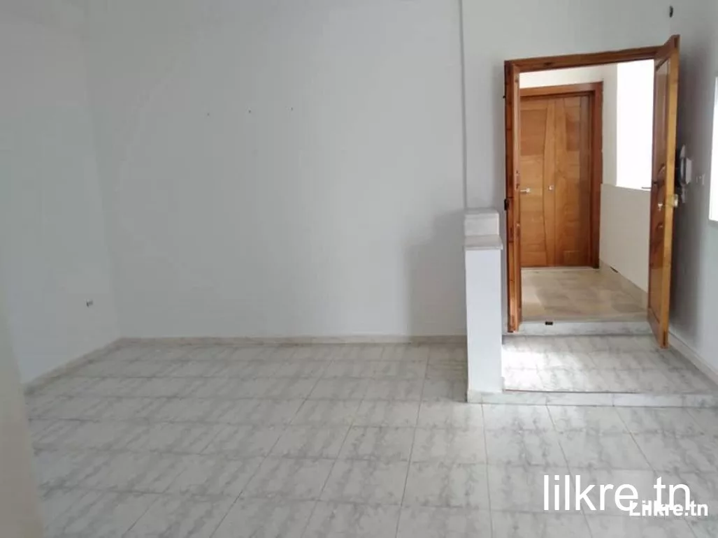 A louer un Appartement S+2 à Bhar Lazreg 
