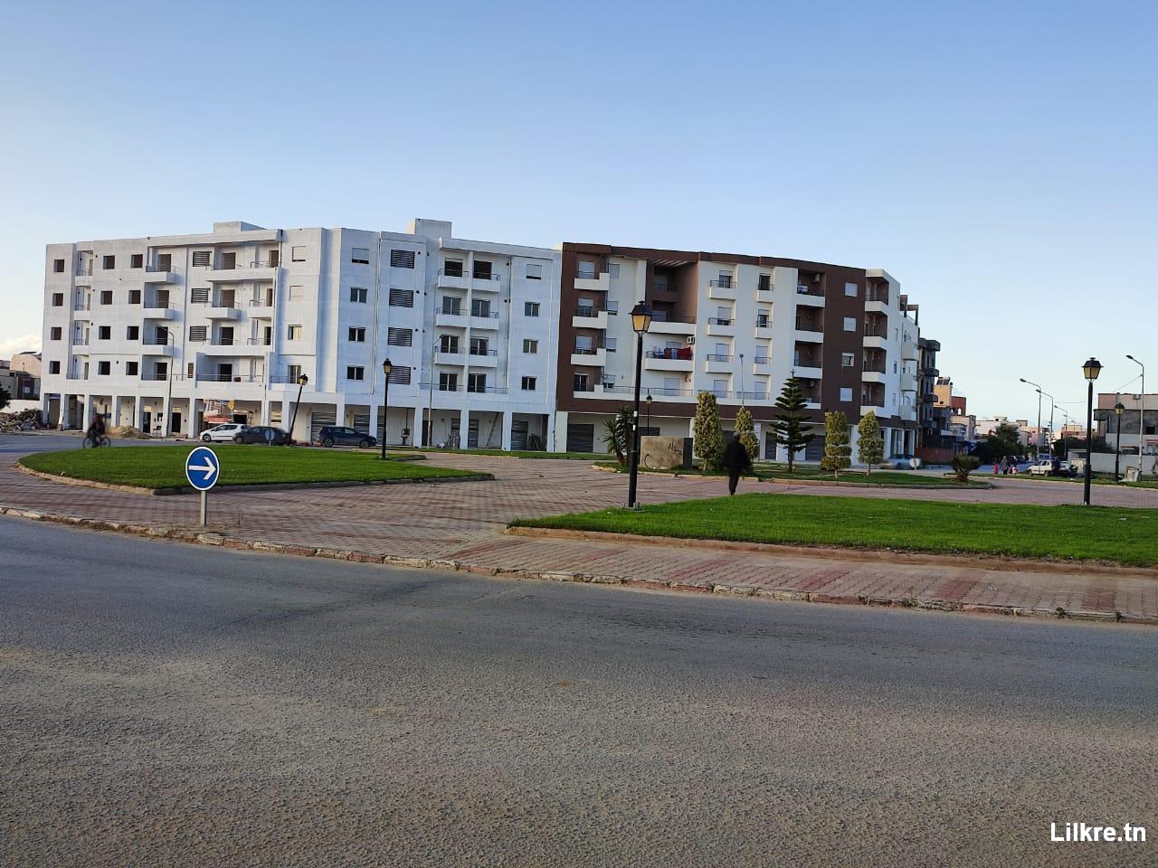 Local commercial à Erriadh Soliman