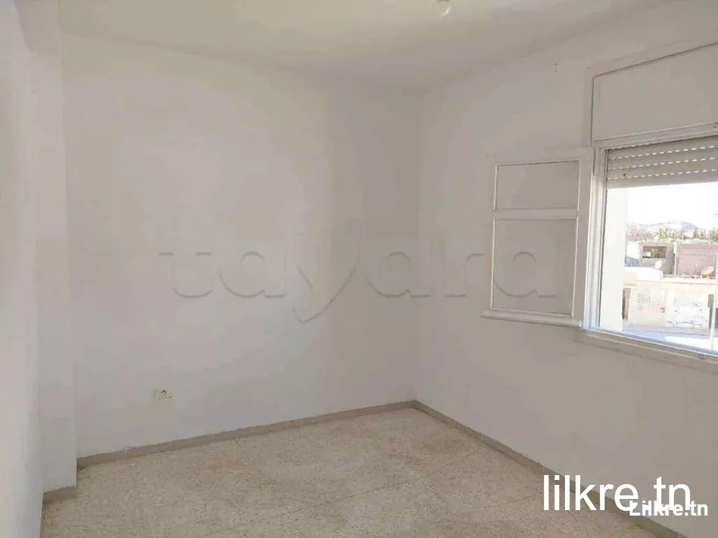 A louer appartement s+2 à Nour jaafer Ariana 