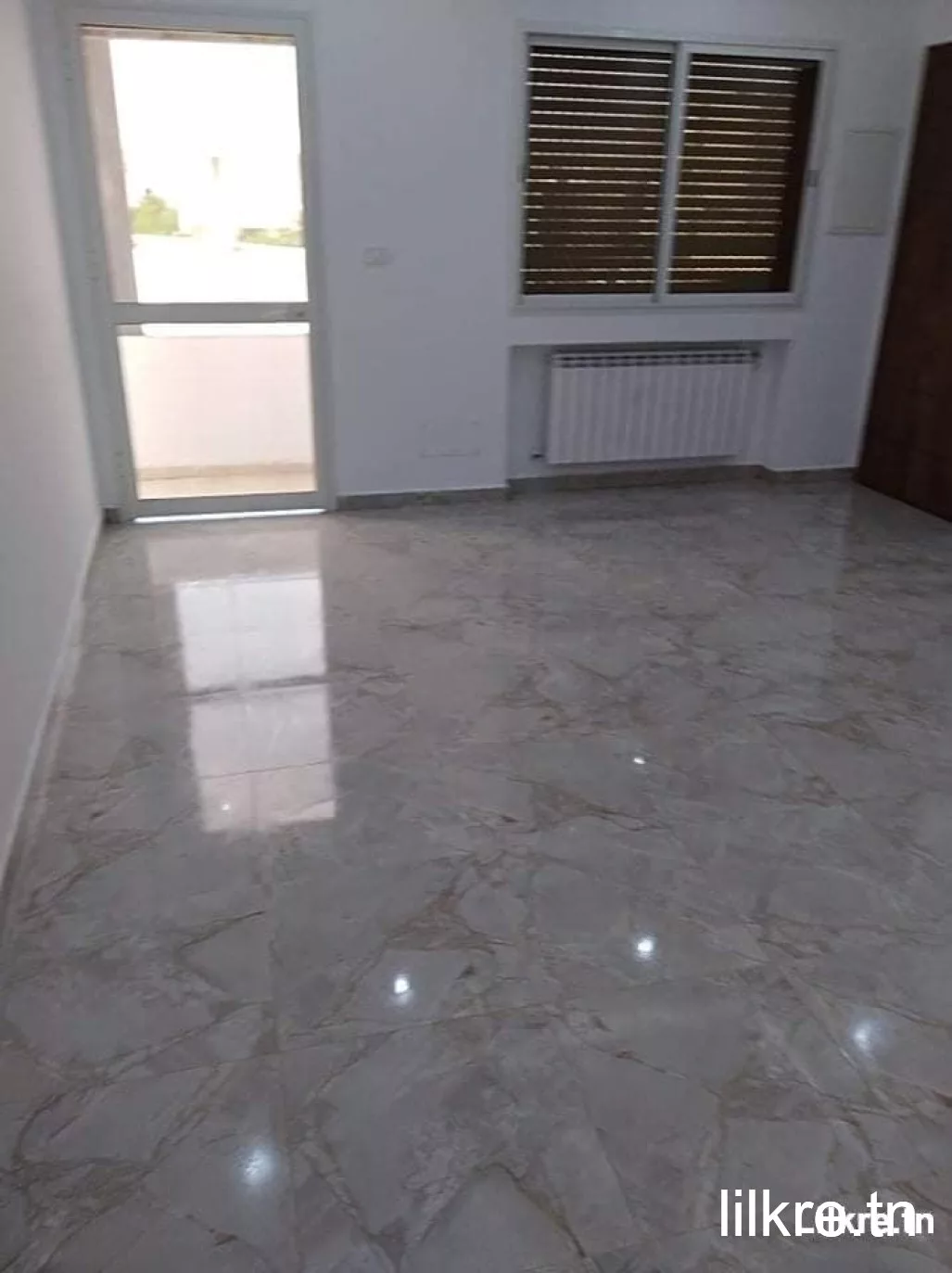 Un appartement S+3 Soukra 